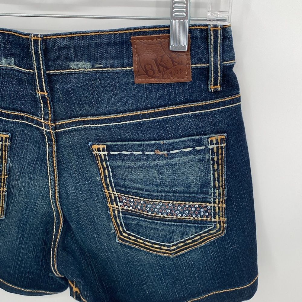 BKE Denim Payton Dark Wash Jean Shorts Whiskering Beaded Pockets Women's 28 - Picture 5 of 10